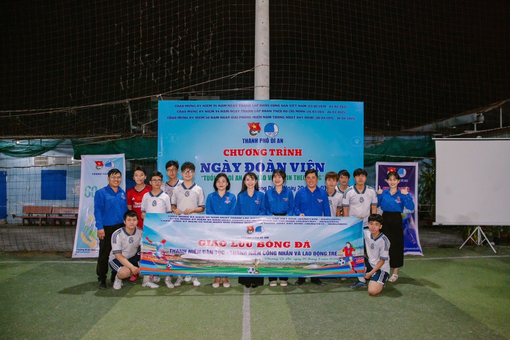 Đoàn phường Dĩ An tổ chức chương trình giao lưu bóng đá giữa Đoàn viên, Thanh niên công nhân, Thanh niên dân tộc, thanh niên tín đồ tôn giáo Đoàn phường Dĩ An tổ chức chương trình giao lưu bóng đá giữa Đoàn viên, Thanh niên công nhân, Thanh niên dân tộc, thanh niên tín đồ tôn giáo
