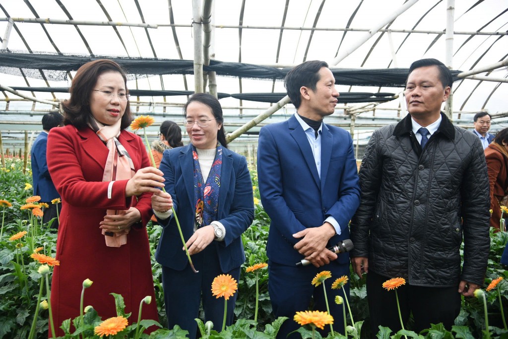 Xây dựng nông dân Thủ đô thời kỳ mới giàu tri thức, làm chủ công nghệ số Xây dựng nông dân Thủ đô thời kỳ mới giàu tri thức, làm chủ công nghệ số