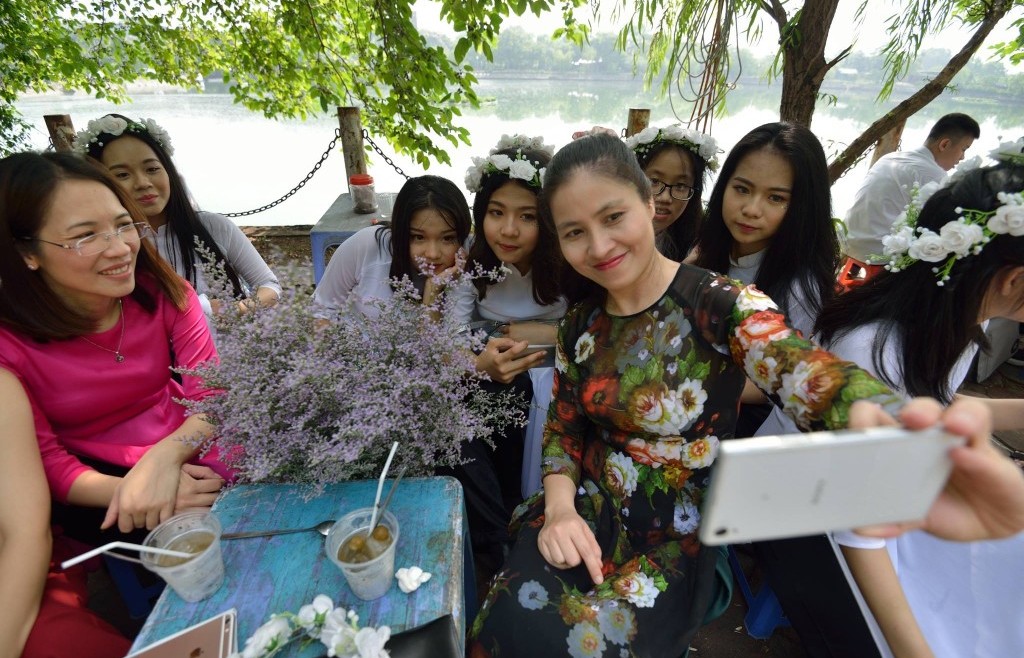 “Ngọn lửa tri thức xanh”: Bài ca tri ân những người gieo mầm tương lai