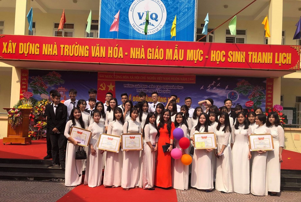 “Ngọn lửa tri thức xanh”: Bài ca tri ân những người gieo mầm tương lai “Ngọn lửa tri thức xanh”: Bài ca tri ân những người gieo mầm tương lai