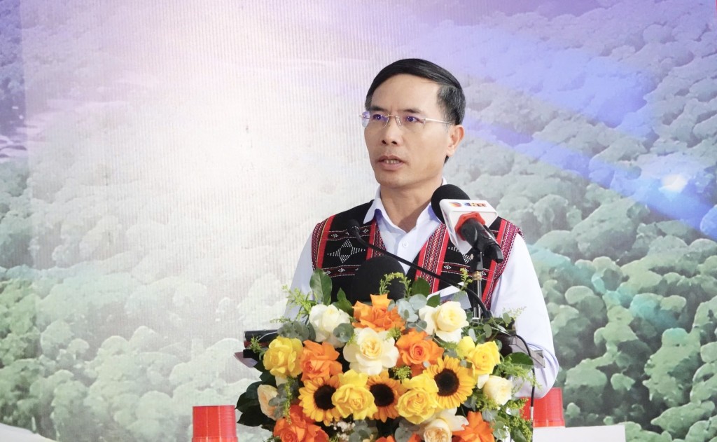 Chủ tịch UBND thành phố Phạm Đức Ấn nhấn mạnh, đây là công trình mang ý nghĩa nhân văn sâu sắc, do đó các đơn vị thi công xác định làm để cống hiến chứ không phải vì lợi nhuận cao (Ảnh: cổng TTĐT ĐN)