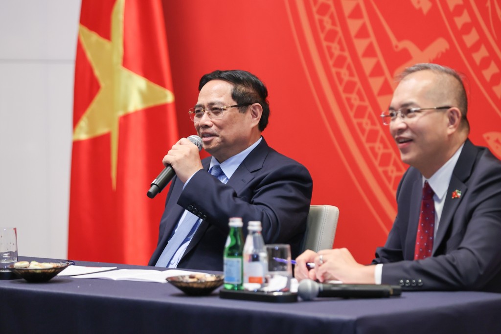 Thủ tướng Chính phủ Phạm Minh Chính thông tin tới bà con về tình hình trong nước, đặc biệt là những thành tựu đạt được kể từ khi Đổi mới - Ảnh: VGP/Nhật Bắc Thủ tướng Chính phủ Phạm Minh Chính thông tin tới bà con về tình hình trong nước, đặc biệt là những thành tựu đạt được kể từ khi Đổi mới - Ảnh: VGP/Nhật Bắc