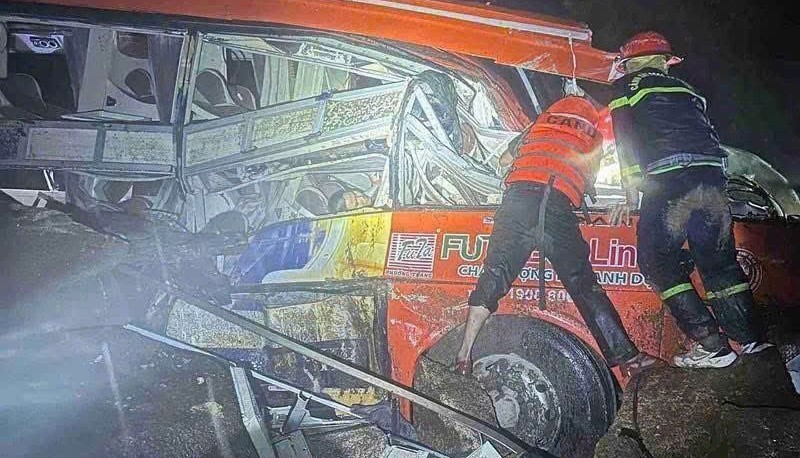 thời điểm xảy ra vụ việc, khu vực này có mưa lớn và lại nằm giữa hai điểm sạt lở ở Km 43 và Km 47