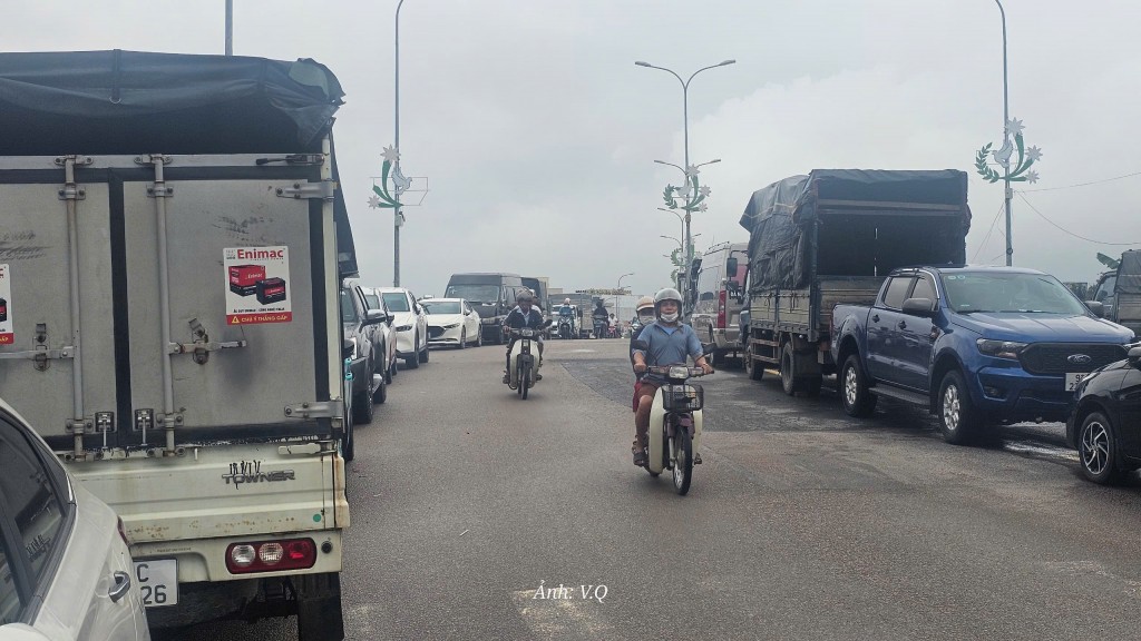 Lũ sông Thu Bồn tại Câu Lâu đang trên báo động 2