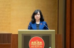 Cần chính sách đãi ngộ thỏa đáng cho nhân viên y tế thôn bản