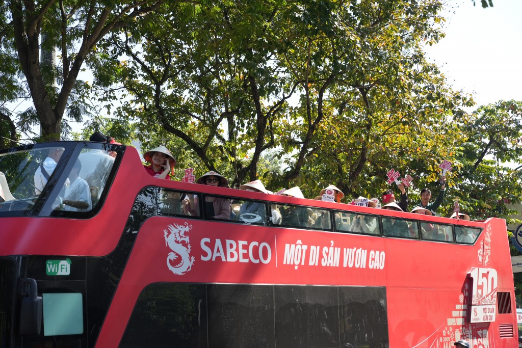 “Hành Trình Di Sản” chính thức khép lại tại Thủ đô Hà Nội – chặng dừng chân cuối cùng trong hành trình kết nối từ Nam ra Bắc(1) “Hành Trình Di Sản” chính thức khép lại tại Thủ đô Hà Nội – chặng dừng chân cuối cùng trong hành trình kết nối từ Nam ra Bắc(1)