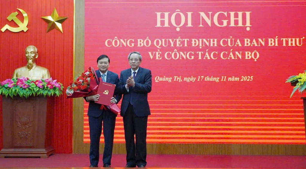 Đồng chí Lê Hồng Vinh giữ chức Phó Bí thư Tỉnh uỷ Quảng Trị Đồng chí Lê Hồng Vinh giữ chức Phó Bí thư Tỉnh uỷ Quảng Trị