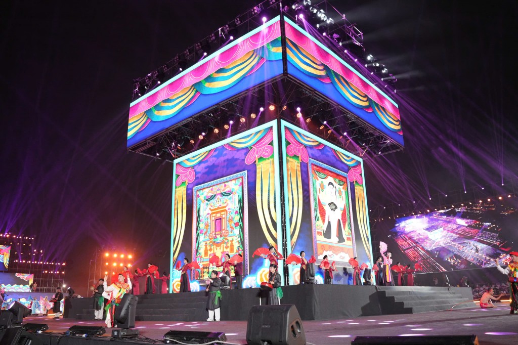 Sân khấu 360 độ