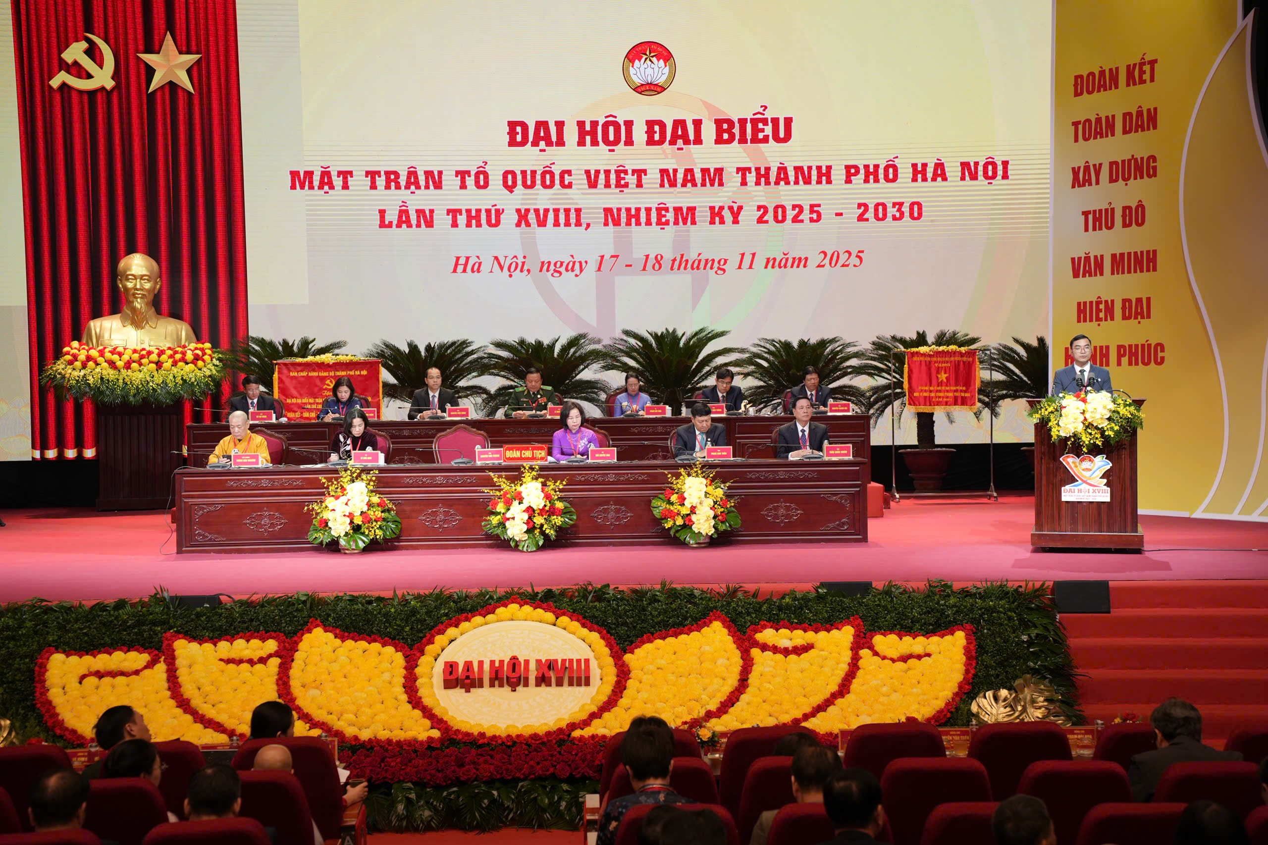 Tuổi trẻ Thủ đô tiên phong, xung kích trong kỷ nguyên mới Tuổi trẻ Thủ đô tiên phong, xung kích trong kỷ nguyên mới