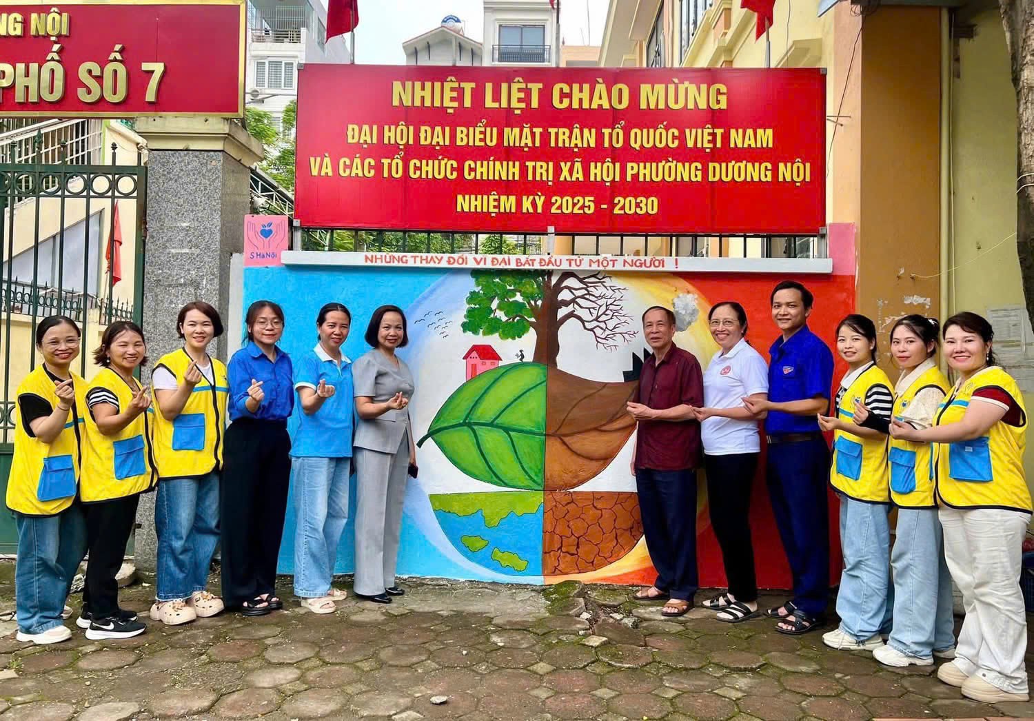 Ra mắt Con đường bích họa chào mừng Đại hội MTTQ và các đoàn thể chính trị xã hội phường Dương Nội Ra mắt Con đường bích họa chào mừng Đại hội MTTQ và các đoàn thể chính trị xã hội phường Dương Nội