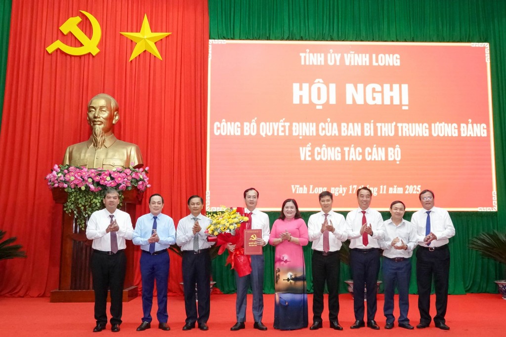 Trần Trí Quang được điều động làm Phó Bí thư Tỉnh ủy Vĩnh Long, giới thiệu bầu giữ chức Chủ tịch UBND tỉnh Vĩnh Long Trần Trí Quang được điều động làm Phó Bí thư Tỉnh ủy Vĩnh Long, giới thiệu bầu giữ chức Chủ tịch UBND tỉnh Vĩnh Long