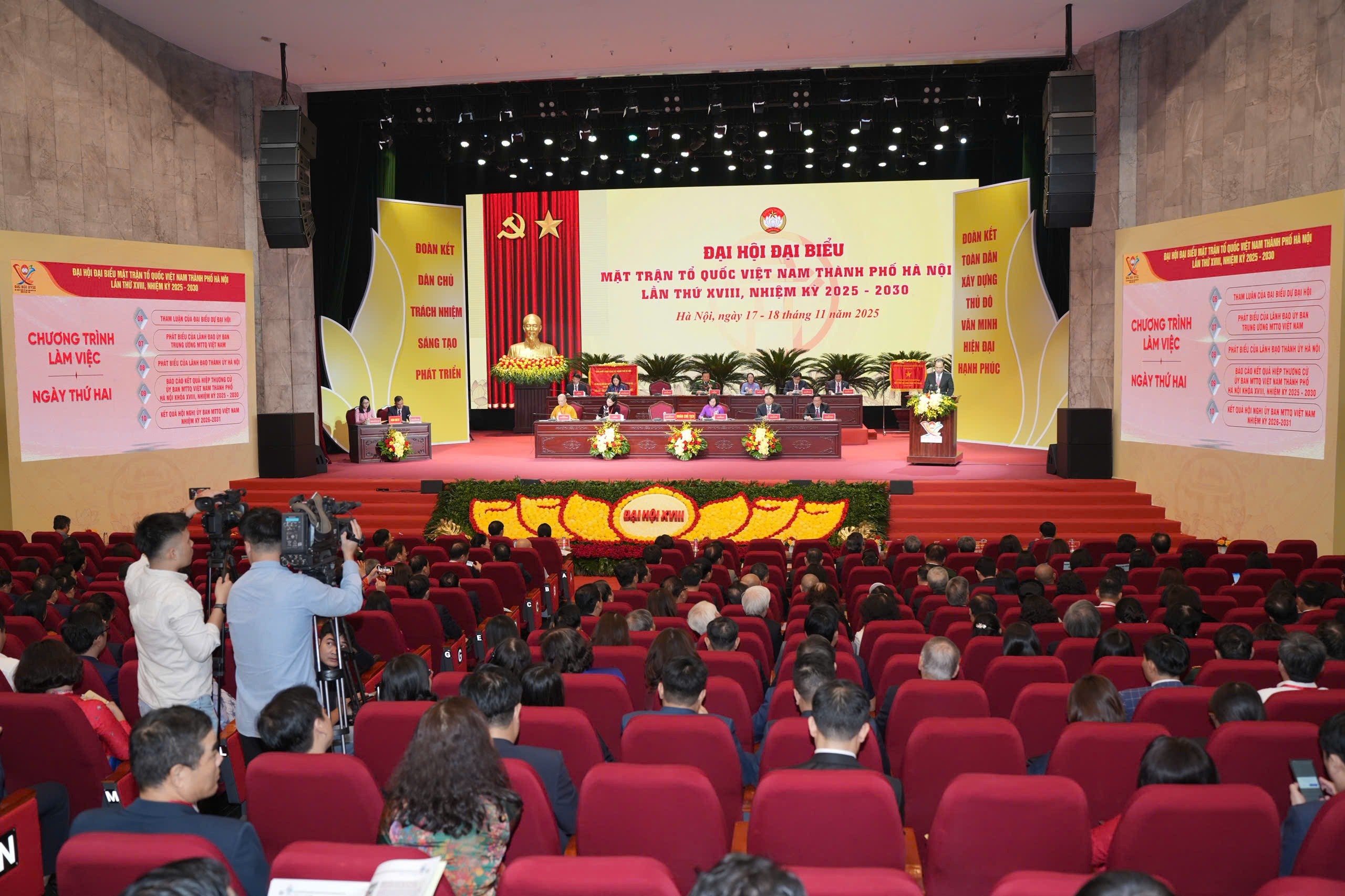 Thể hiện trách nhiệm của Nhân dân Thủ đô với công tác Mặt trận Thể hiện trách nhiệm của Nhân dân Thủ đô với công tác Mặt trận