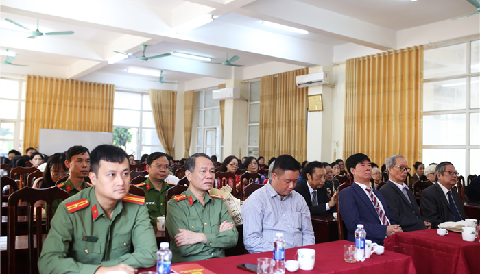 Tôn vinh thầy cô, lan tỏa giá trị “tôn sư trọng đạo” Tôn vinh thầy cô, lan tỏa giá trị “tôn sư trọng đạo”