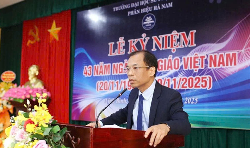 Tôn vinh thầy cô, lan tỏa giá trị “tôn sư trọng đạo” Tôn vinh thầy cô, lan tỏa giá trị “tôn sư trọng đạo”