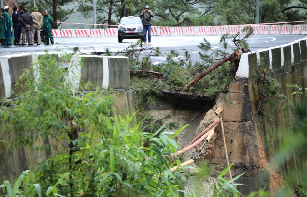 Công bố tình huống khẩn cấp về thiên tai trên tuyến đèo Prenn