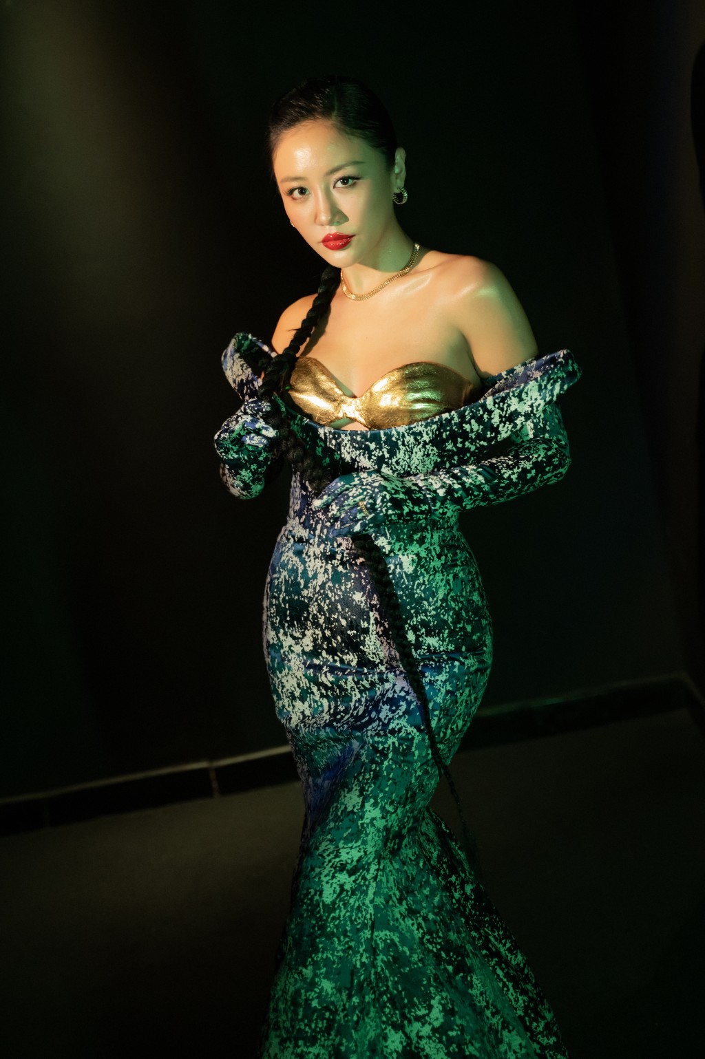 Văn Mai Hương lần đầu kết hợp Chi Pu, Hà Trần trong