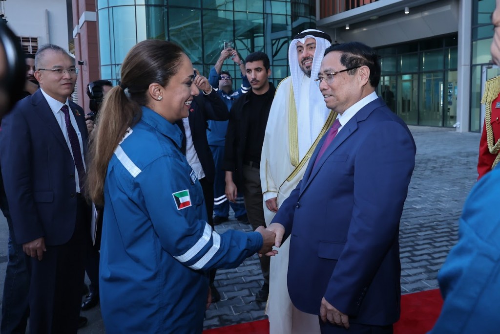 Thủ tướng Phạm Minh Chính thăm Tổ hợp lọc hoá dầu Al‑Zour - Ảnh: VGP/Nhật Bắc Thủ tướng Phạm Minh Chính thăm Tổ hợp lọc hoá dầu Al‑Zour - Ảnh: VGP/Nhật Bắc