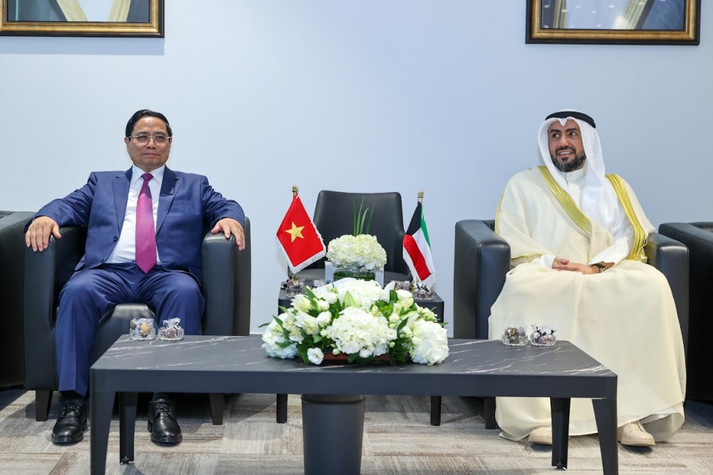 Thủ tướng Phạm Minh Chính và các nhà lãnh đạo Kuwait đã trao đổi, thống nhất về các biện pháp đẩy mạnh trụ cột hợp tác về năng lượng, hợp tác dầu khí, mở rộng hoạt động của dự án lọc hóa dầu Nghi Sơn - Ảnh: VGP/Nhật Bắc Thủ tướng Phạm Minh Chính và các nhà lãnh đạo Kuwait đã trao đổi, thống nhất về các biện pháp đẩy mạnh trụ cột hợp tác về năng lượng, hợp tác dầu khí, mở rộng hoạt động của dự án lọc hóa dầu Nghi Sơn - Ảnh: VGP/Nhật Bắc