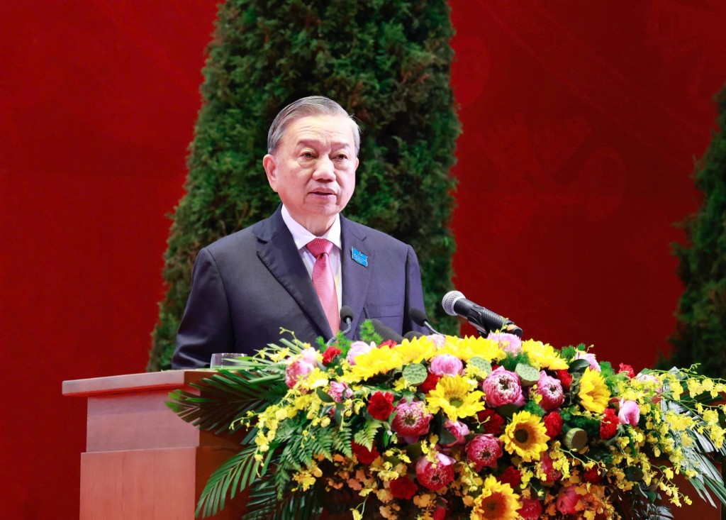 : Tổng Bí thư Tô Lâm phát biểu chỉ đạo tại phiên khai mạc Đại hội đại biểu Đảng bộ TP Hà Nội khóa XVIII, nhiệm kỳ 2025 - 2030 : Tổng Bí thư Tô Lâm phát biểu chỉ đạo tại phiên khai mạc Đại hội đại biểu Đảng bộ TP Hà Nội khóa XVIII, nhiệm kỳ 2025 - 2030