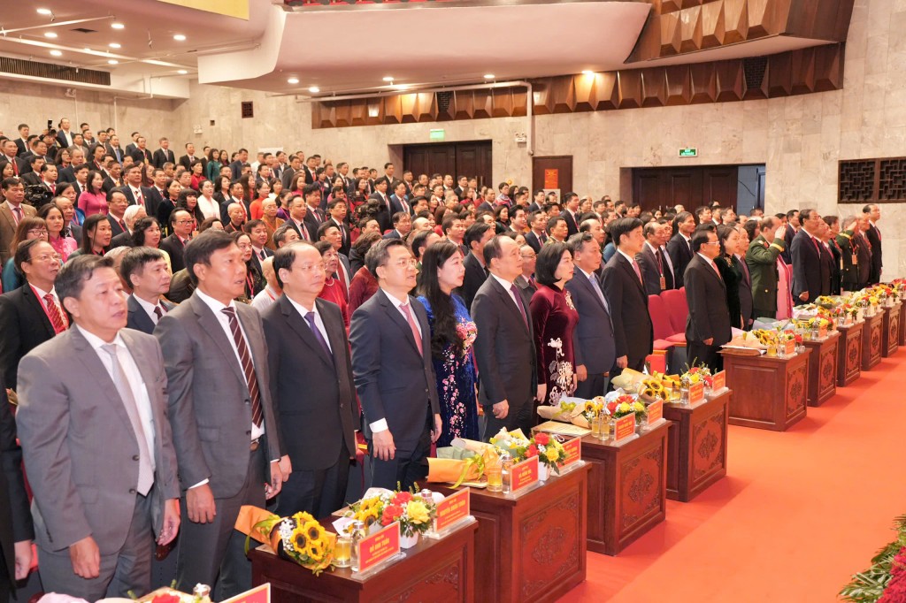 Thảo luận với tinh thần nhìn xa, nghĩ lớn, làm mới chính mình Thảo luận với tinh thần nhìn xa, nghĩ lớn, làm mới chính mình