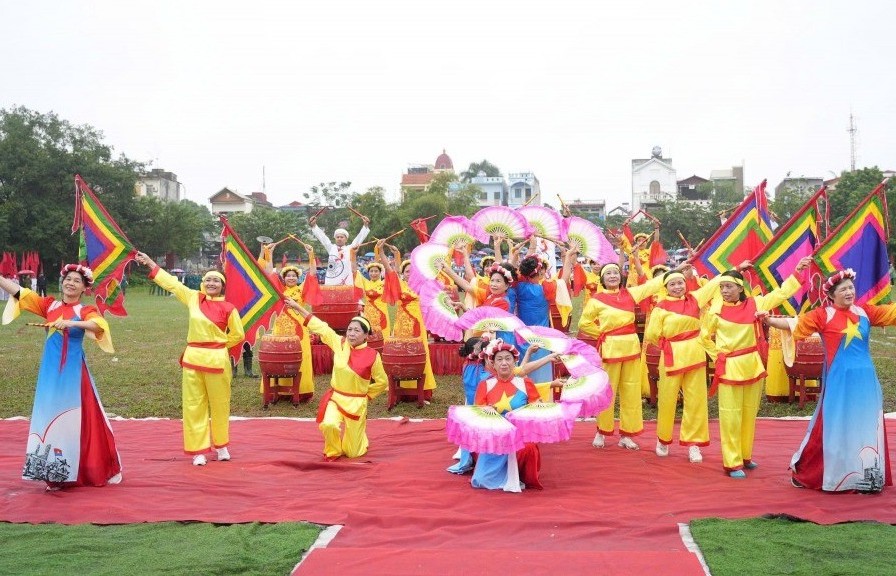 Đoàn kết, xây dựng văn minh đô thị qua từng nếp ứng xử