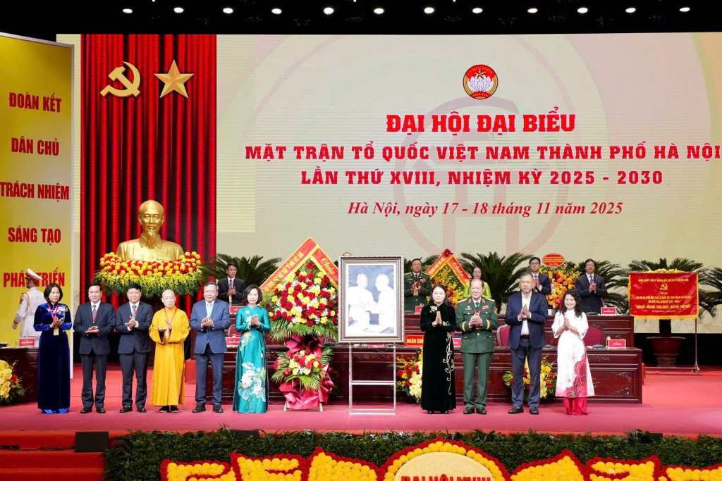 Đưa sức mạnh đại đoàn kết thành sức mạnh mềm xây dựng Thủ đô Đưa sức mạnh đại đoàn kết thành sức mạnh mềm xây dựng Thủ đô