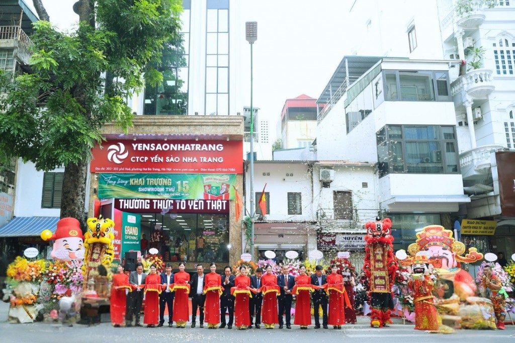 Khai trương Tòa nhà Văn phòng Nest Art &amp; Showroom CTCP Yến Sào Nha Trang