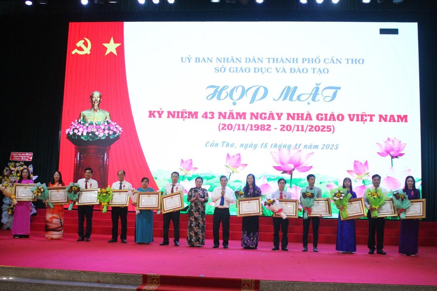 Cần Thơ tri ân đội ngũ nhà giáo, định hướng phát triển giáo dục Cần Thơ tri ân đội ngũ nhà giáo, định hướng phát triển giáo dục