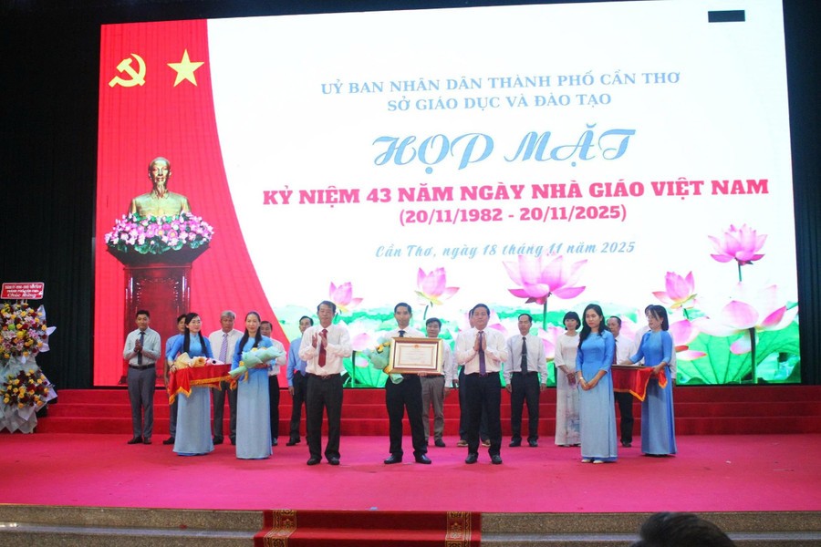 Cần Thơ tri ân đội ngũ nhà giáo, định hướng phát triển giáo dục Cần Thơ tri ân đội ngũ nhà giáo, định hướng phát triển giáo dục