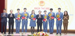 Hà Nội gặp mặt đội tuyển thi Olympic Khoa học trẻ quốc tế 2025