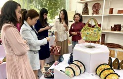 Khai mạc Triển lãm chuyên đề các sản phẩm thủ công mỹ nghệ, OCOP