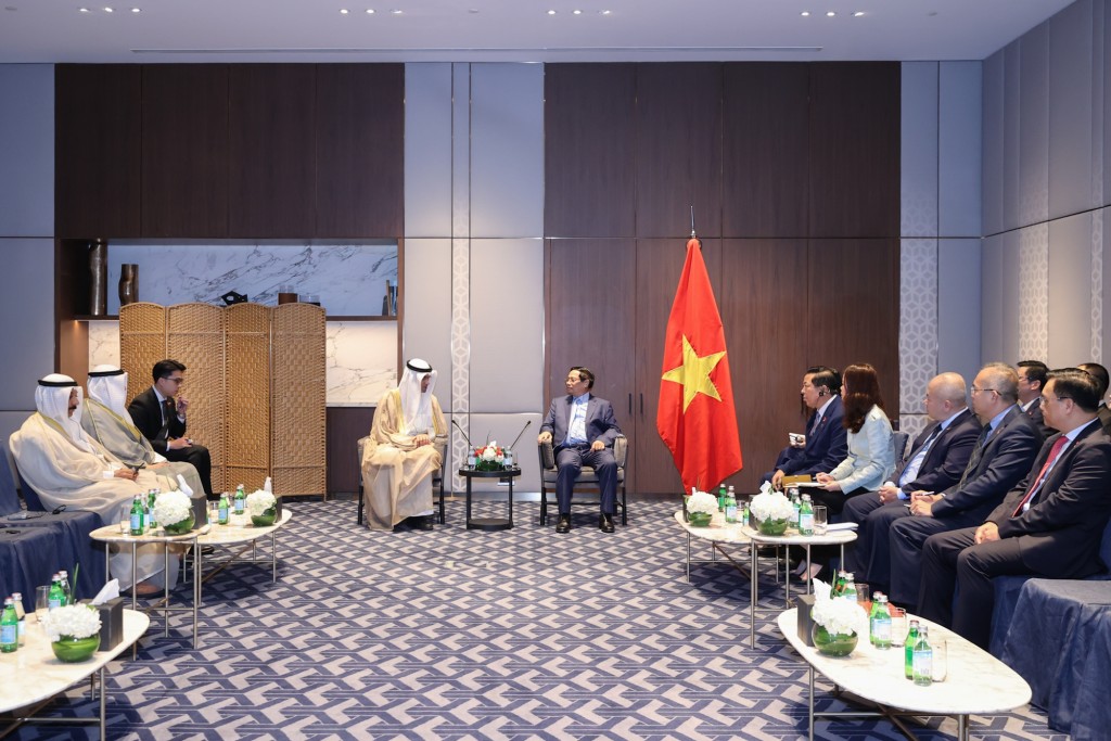 Ông Sheikh Saud Salem Abdulaziz Al-Sabah đề xuất và cho biết sẽ cử đoàn công tác phối hợp với các đối tác phía Việt Nam để khơi thông các điểm nghẽn, mở đường cho các dự án trong tương lai - Ảnh: VGP/Nhật Bắc