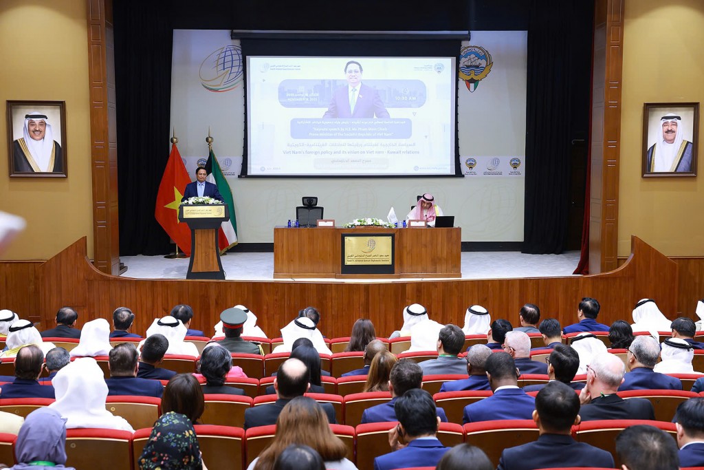 Theo Thủ tướng, Việt Nam và Kuwait đều có chung tinh thần yêu chuộng hoà bình, khát vọng phát triển, là những người bạn thuỷ chung, gắn bó, mong muốn hợp tác chặt chẽ, cùng nhau phát triển nhanh, bền vững - Ảnh: TTXVN