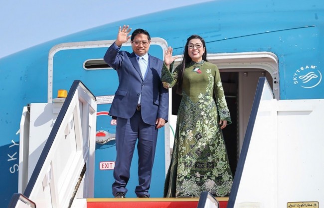 Thủ tướng Phạm Minh Chính rời Kuwait, lên đường thăm chính thức Algeria