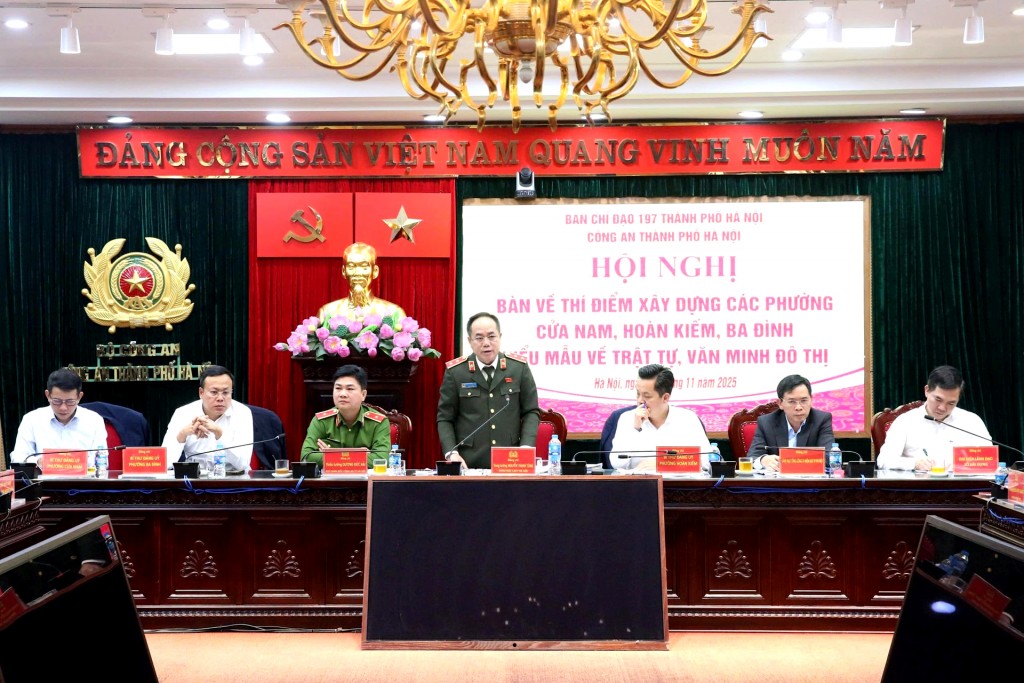 Trung tướng Nguyễn Thanh Tùng, Giám đốc Công an thành phố phát biểu tại hội nghị