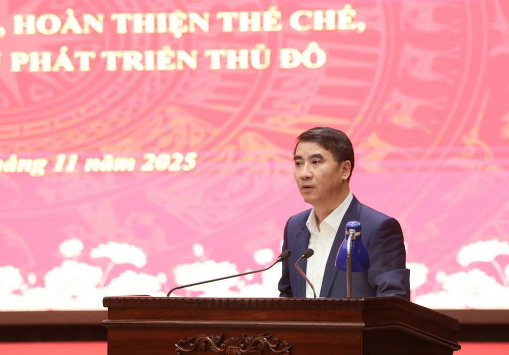 Khẩn trương xây dựng thể chế, chính sách đặc thù phát triển Thủ đô Khẩn trương xây dựng thể chế, chính sách đặc thù phát triển Thủ đô