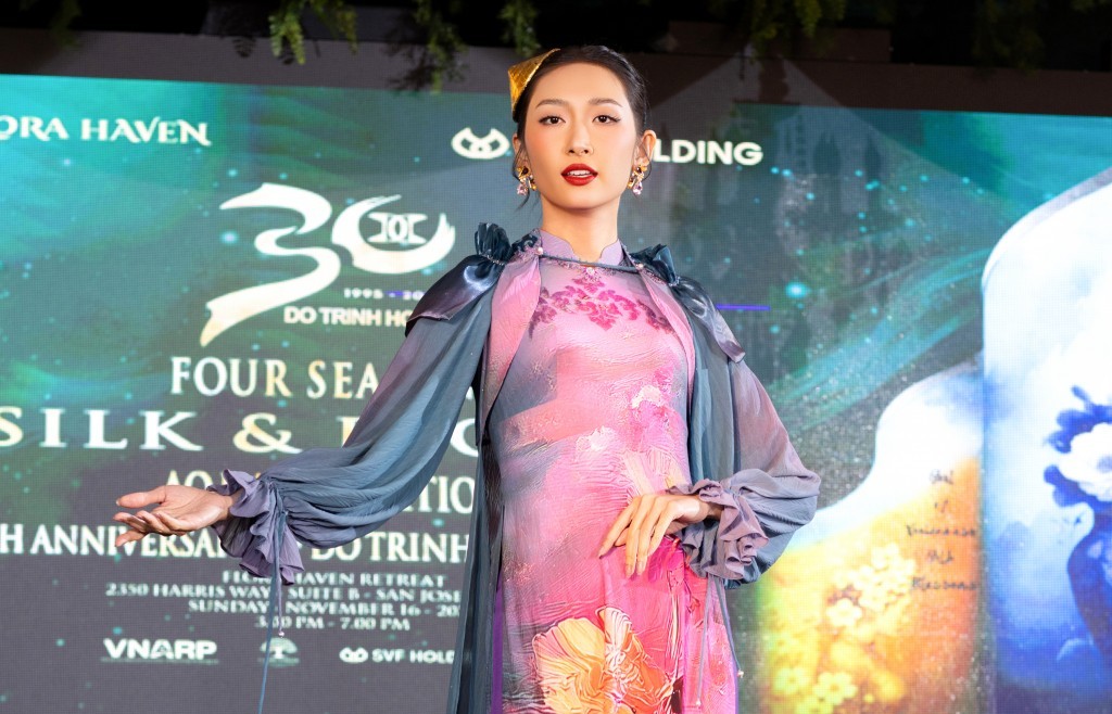 Hoa hậu Nguyễn Thị Thanh Khoa lan tỏa văn hóa Việt qua áo dài