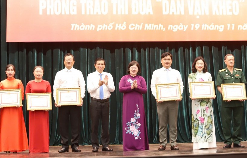 TP Hồ Chí Minh tuyên dương 221 điển hình "Dân vận khéo"