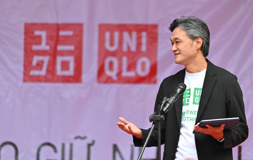 3-Ông Akiyama Naoki Tổng Giám đốc UNIQLO Việt Nam phát biểu tại sự kiện