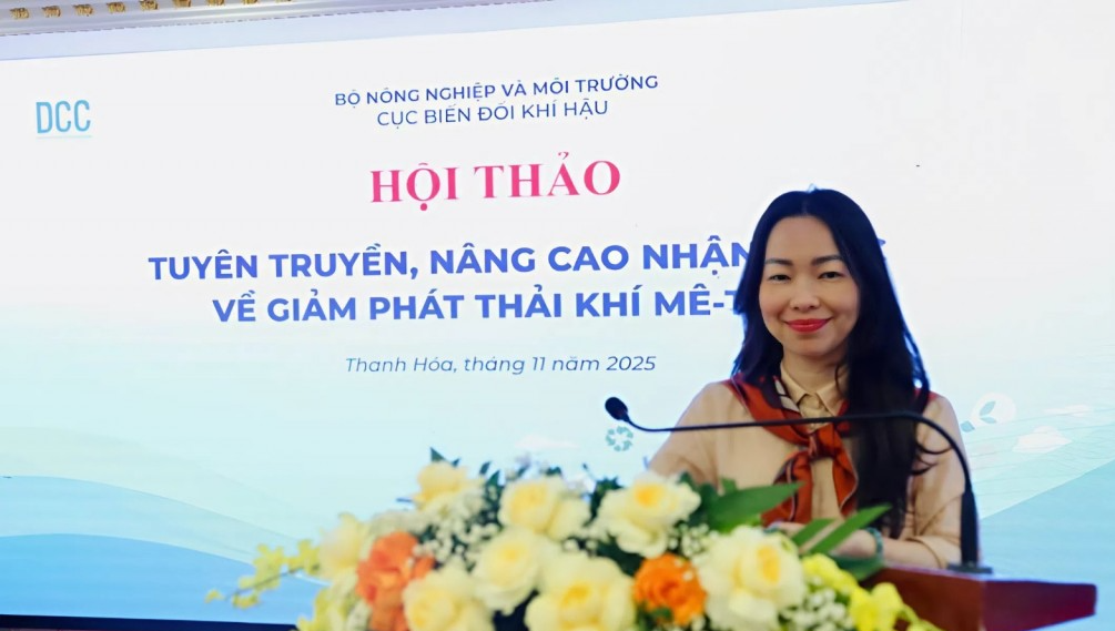 Tiến sĩ Mai Kim Liên, Phó Cục trưởng Cục Biến đổi khí hậu phát biểu tại hội thảo.