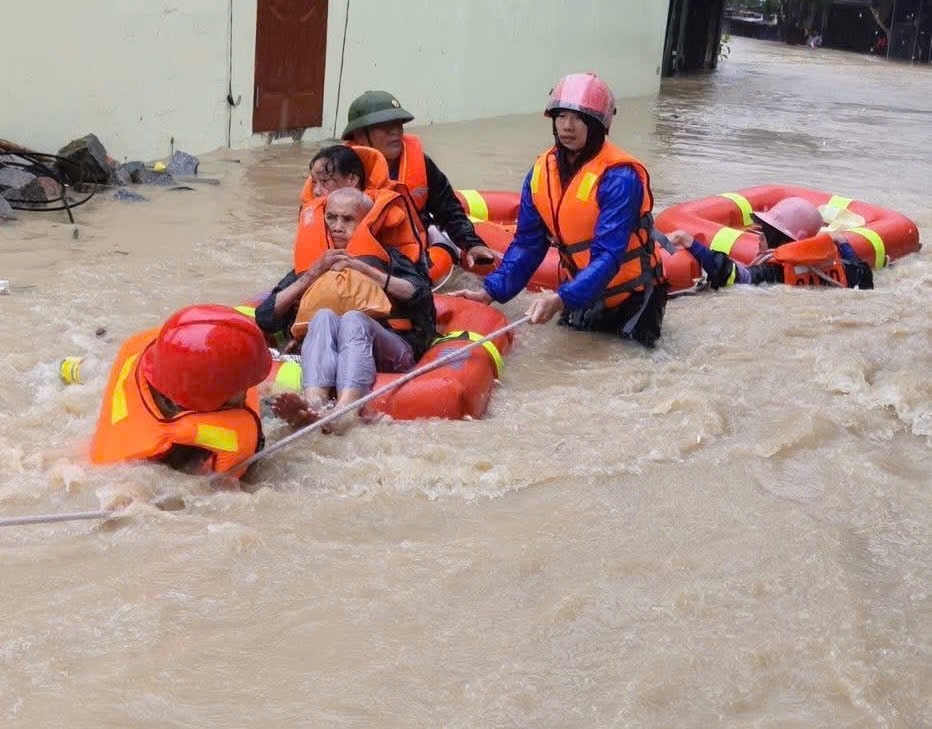 Gia Lai khẩn cấp sơ tán hàng nghìn người dân khỏi vùng nguy hiểm (Ảnh: CA)