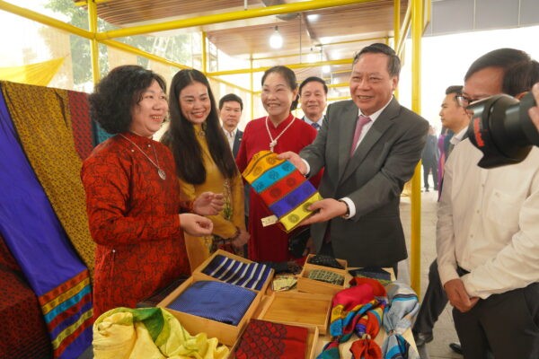 Hà Nội: kỷ nguyên vươn mình và khát vọng tăng trưởng hai con số Hà Nội: kỷ nguyên vươn mình và khát vọng tăng trưởng hai con số