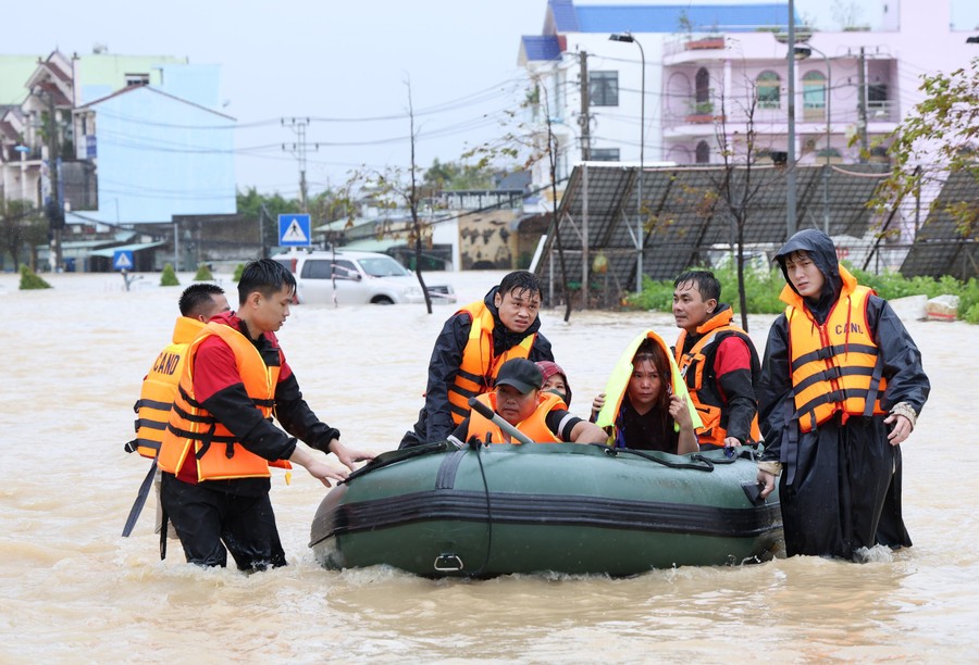 Lũ đặc biệt trên sông Ba đã vượt lũ lịch sử năm 1993