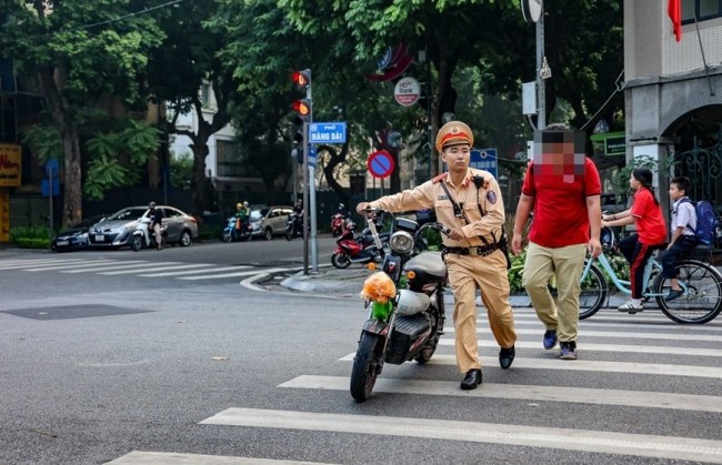 Hà Nội: Xử lý hơn 300 học sinh, phụ huynh vi phạm giao thông