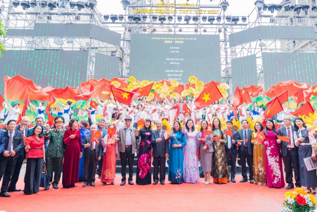 Tự hào nhà giáo, hun đúc động lực đổi mới và kiến tạo tri thức quốc gia