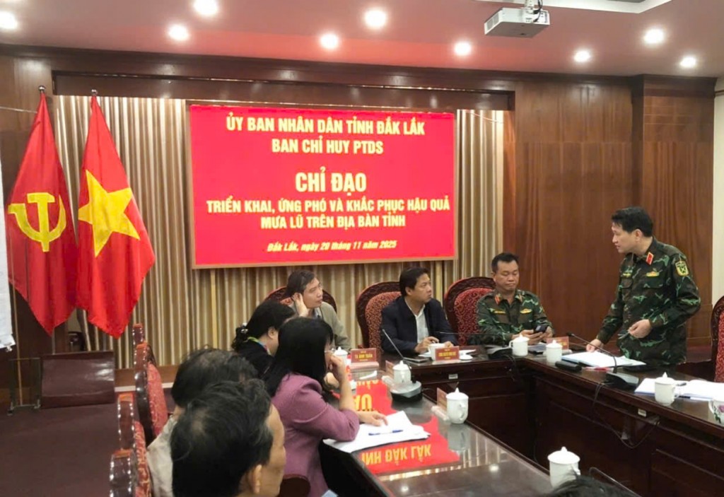 Ban Chỉ huy Phòng thủ dân sự tỉnh Đắk Lắk họp khẩn ứng phó tình trạng ngập lụt tại khu vực phía Đông.