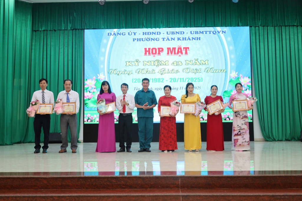 Không khí tri ân nhà giáo lan tỏa tại TP Hồ Chí Minh Không khí tri ân nhà giáo lan tỏa tại TP Hồ Chí Minh