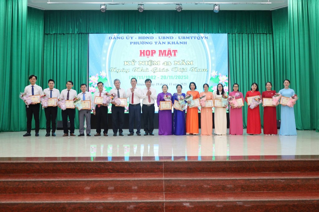 Không khí tri ân nhà giáo lan tỏa tại TP Hồ Chí Minh Không khí tri ân nhà giáo lan tỏa tại TP Hồ Chí Minh