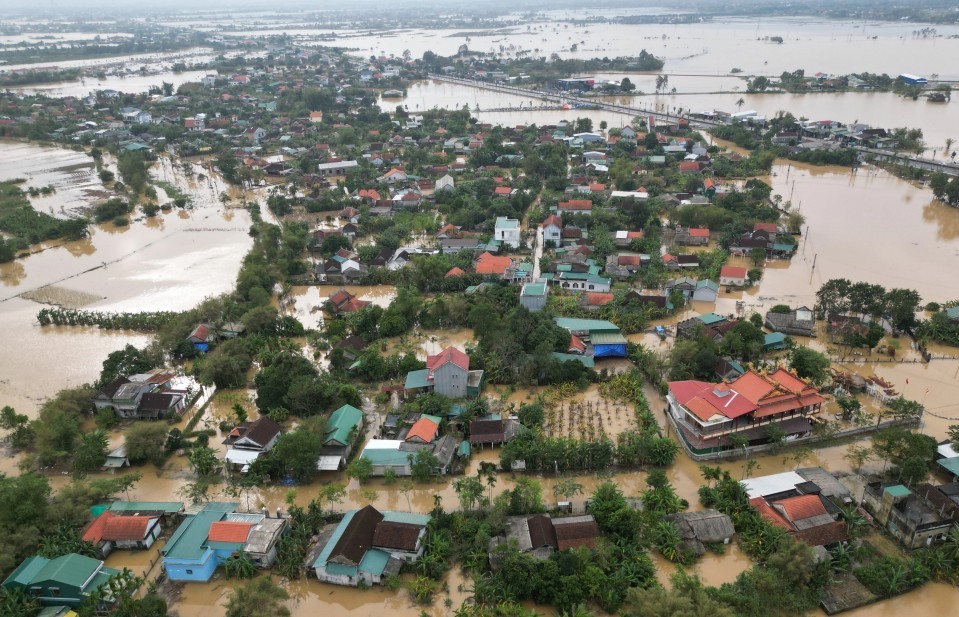 Triển khai các biện pháp cấp bách ứng phó với mưa lũ đặc biệt lớn tại Khánh Hòa, Đắk Lắk và Gia Lai