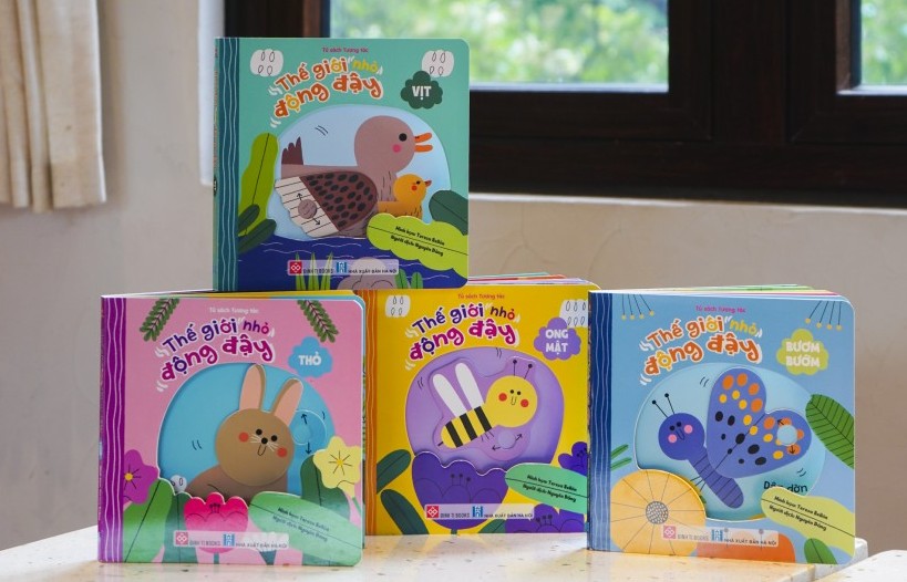 Bộ sách tương tác về động vật giúp trẻ khám phá thế giới